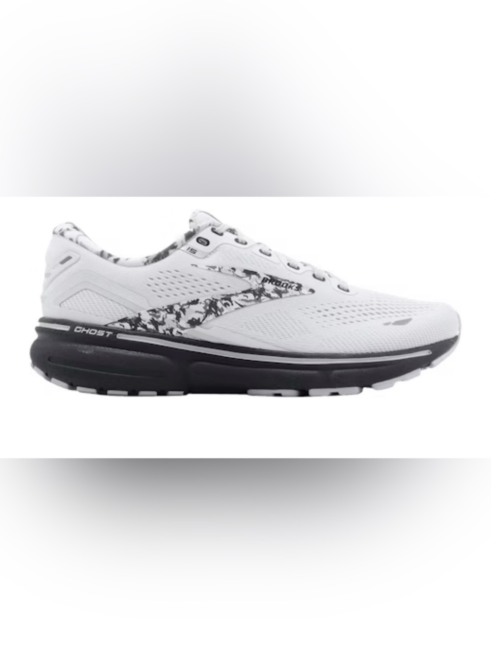 Brooks Women’s Size 10 Ghost 15 Running Shoe in White and Black.
